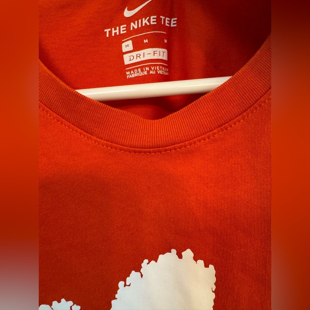 Clemson Nike Tshirt. Gently used. - Picture 2 of 2